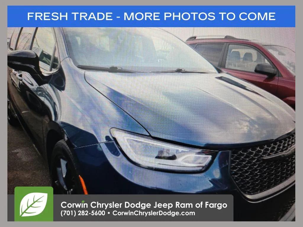 used 2025 Chrysler Pacifica car, priced at $36,000