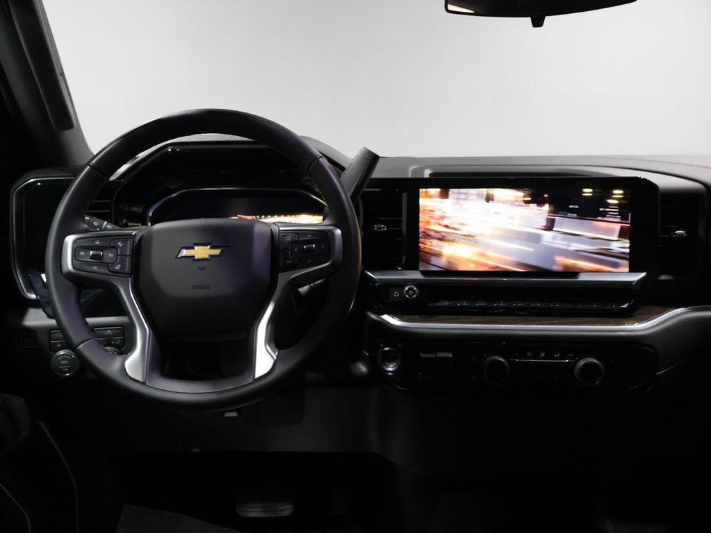 used 2025 Chevrolet Silverado 1500 car, priced at $40,000