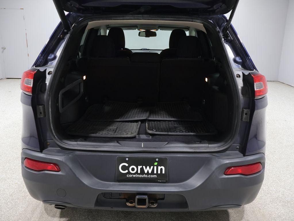 used 2014 Jeep Cherokee car, priced at $11,399