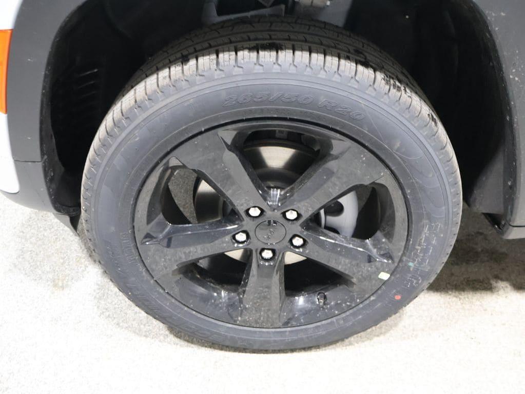 new 2026 Jeep Grand Cherokee car, priced at $51,625