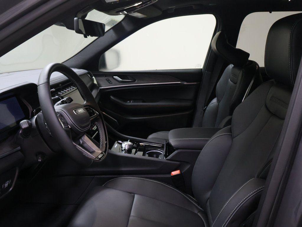 new 2025 Jeep Grand Cherokee L car, priced at $59,978