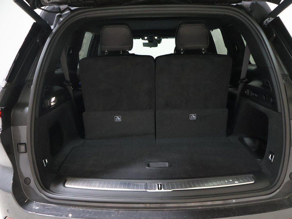 new 2025 Jeep Grand Cherokee L car, priced at $59,978