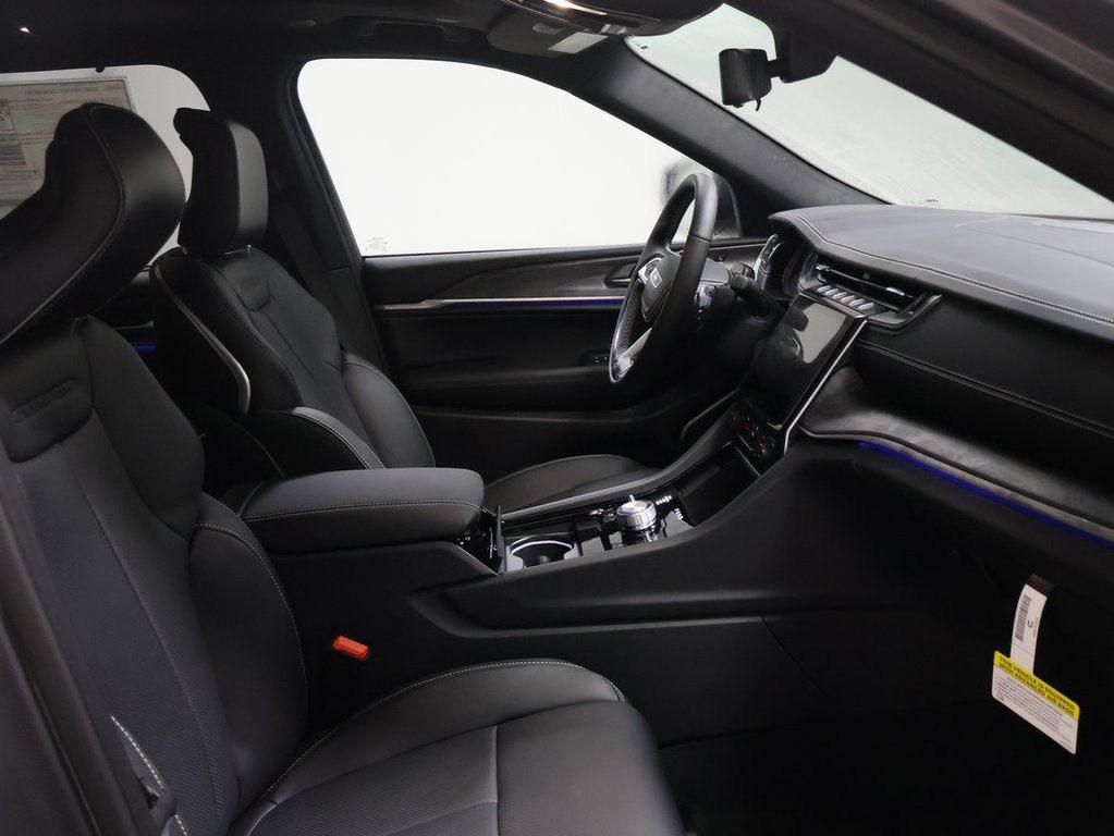 new 2025 Jeep Grand Cherokee L car, priced at $59,978