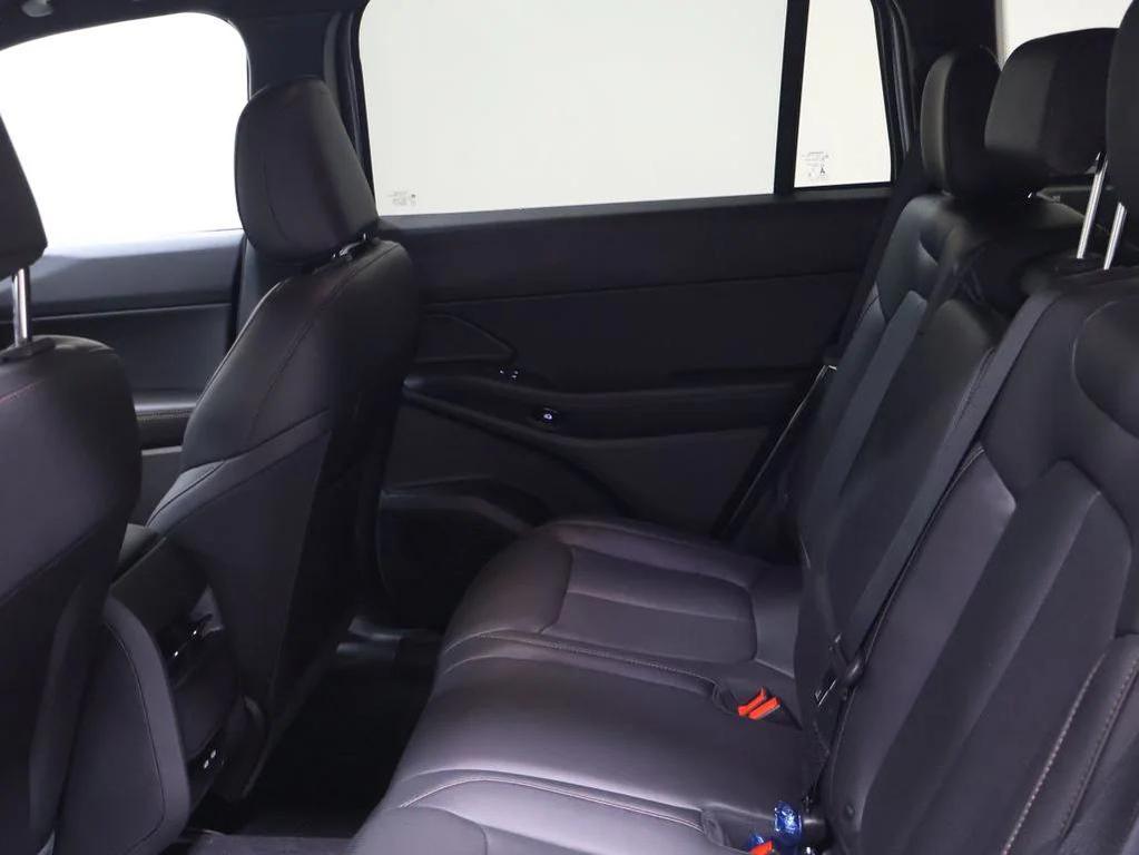 new 2026 Jeep Cherokee car, priced at $42,815