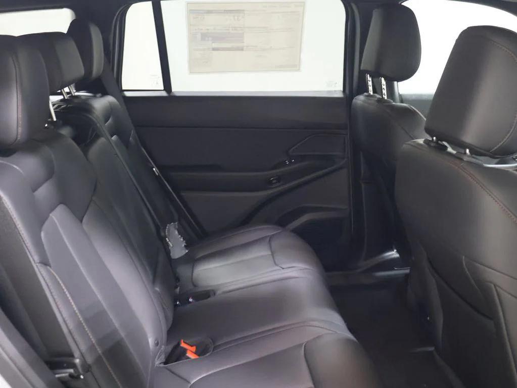 new 2026 Jeep Cherokee car, priced at $42,815