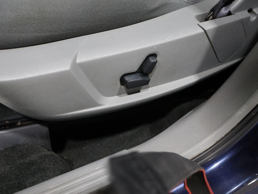 used 2005 Dodge Magnum car, priced at $6,500