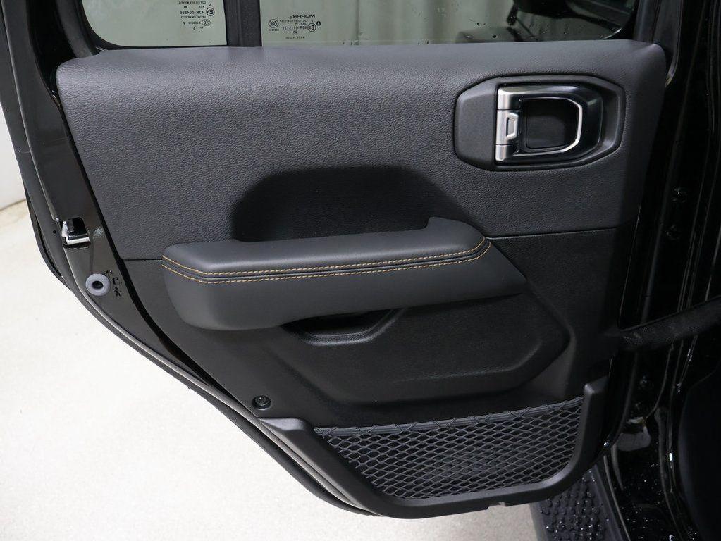 new 2025 Jeep Wrangler car, priced at $49,164