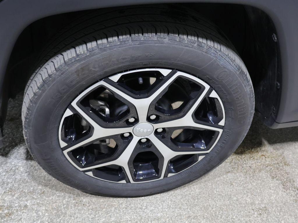 used 2024 Jeep Compass car, priced at $27,091