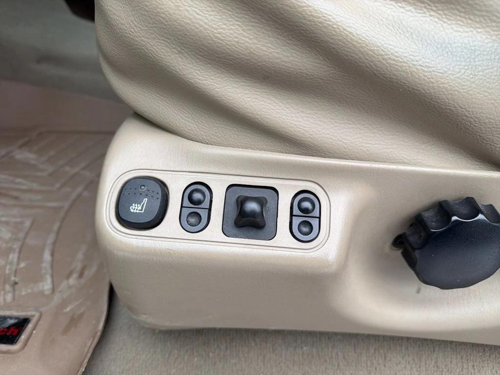 used 2006 Ford F-250 car, priced at $11,500