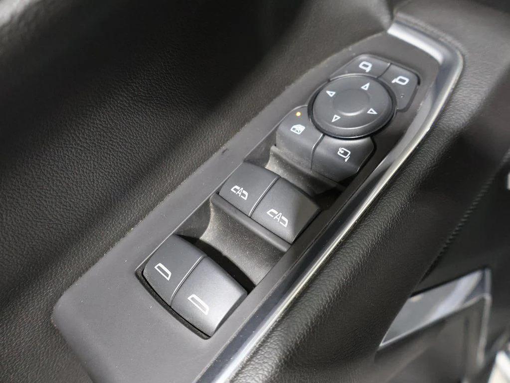 used 2023 GMC Sierra 1500 car, priced at $35,914