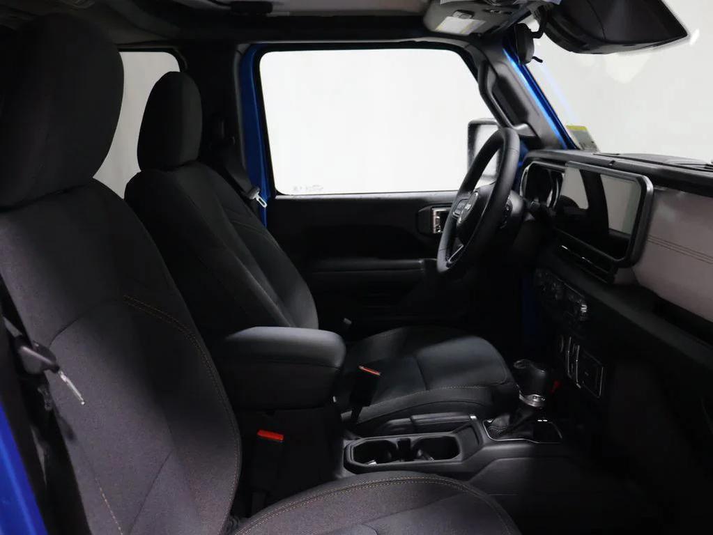 new 2026 Jeep Gladiator car, priced at $47,600