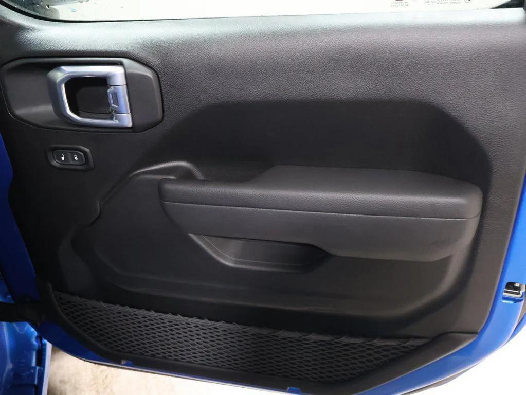 new 2026 Jeep Gladiator car, priced at $47,600