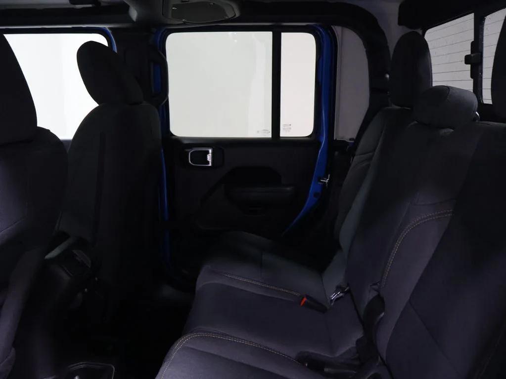 new 2026 Jeep Gladiator car, priced at $47,600