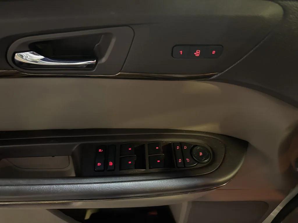 used 2015 GMC Acadia car, priced at $11,500