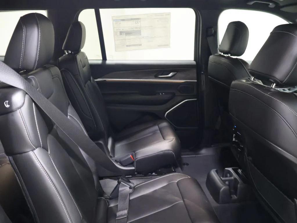 new 2026 Jeep Grand Cherokee L car, priced at $51,205