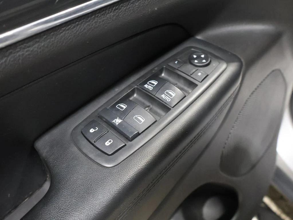 used 2019 Jeep Grand Cherokee car, priced at $17,500