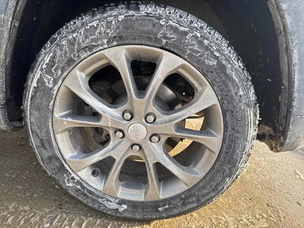 used 2019 Jeep Grand Cherokee car, priced at $25,500