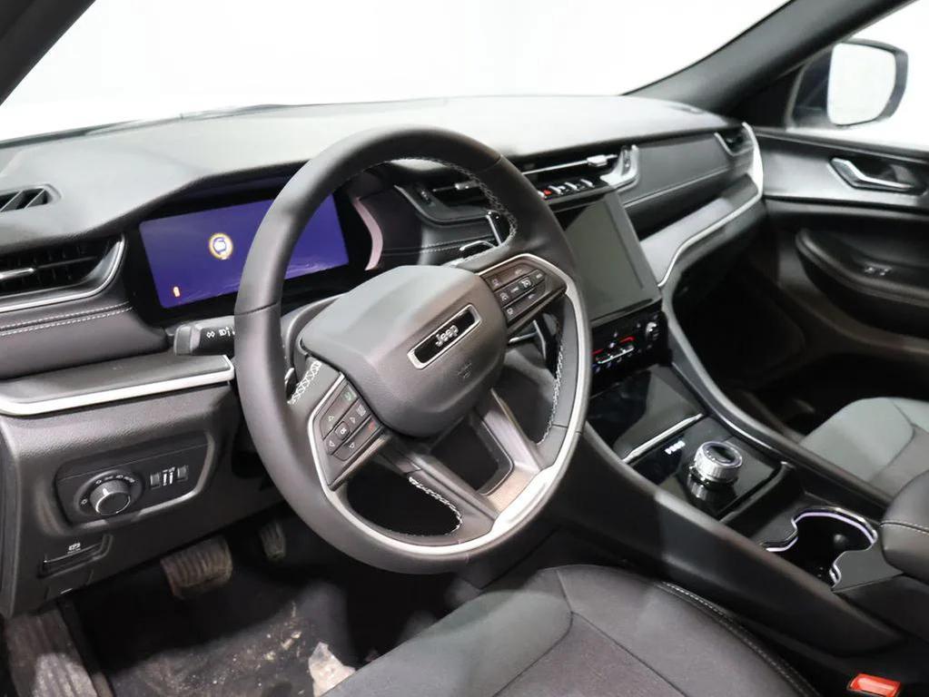 new 2026 Jeep Grand Cherokee car, priced at $44,791