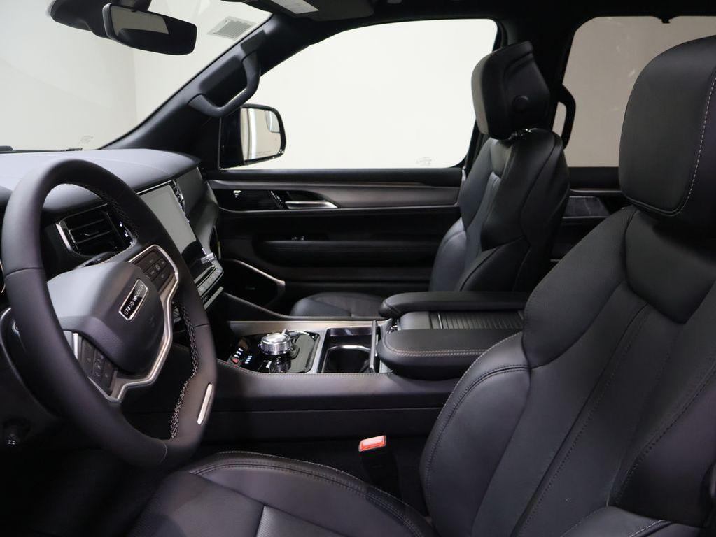 new 2026 Jeep Grand Wagoneer L car, priced at $85,280