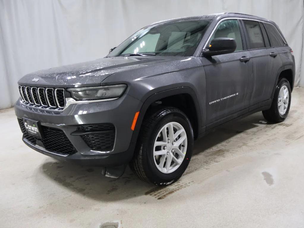 new 2026 Jeep Grand Cherokee car, priced at $45,374