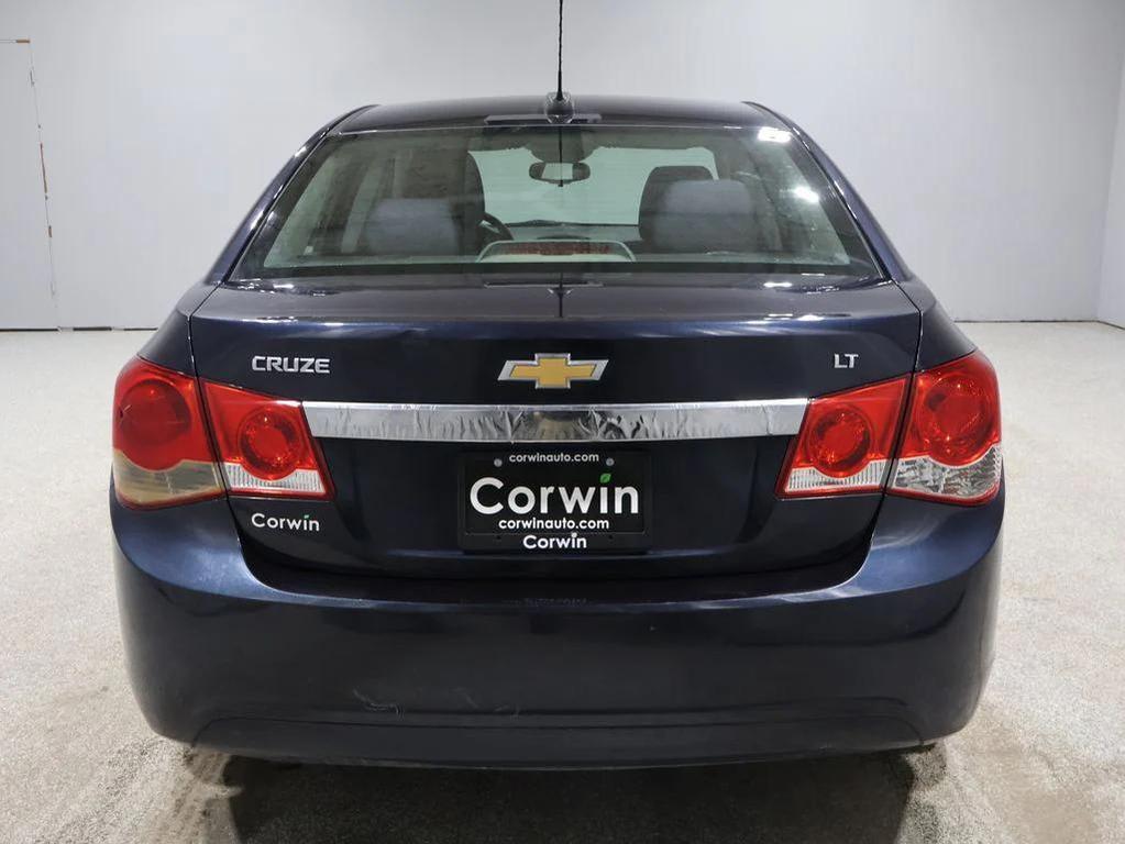used 2015 Chevrolet Cruze car, priced at $7,000