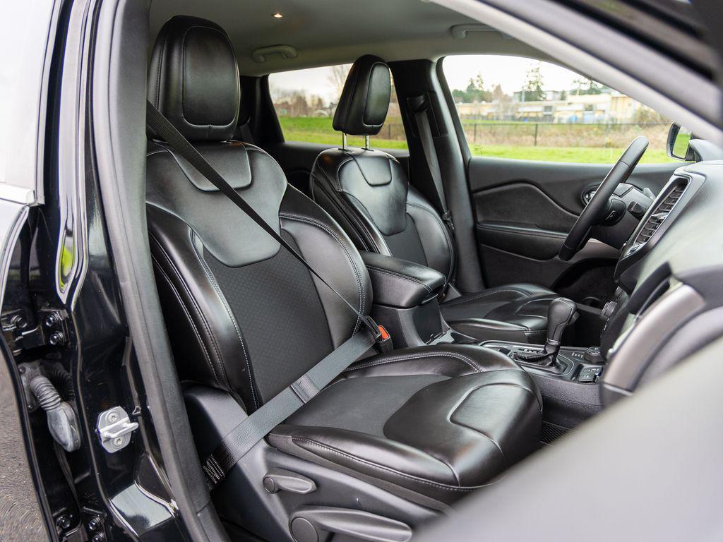 used 2019 Jeep Cherokee car, priced at $16,235