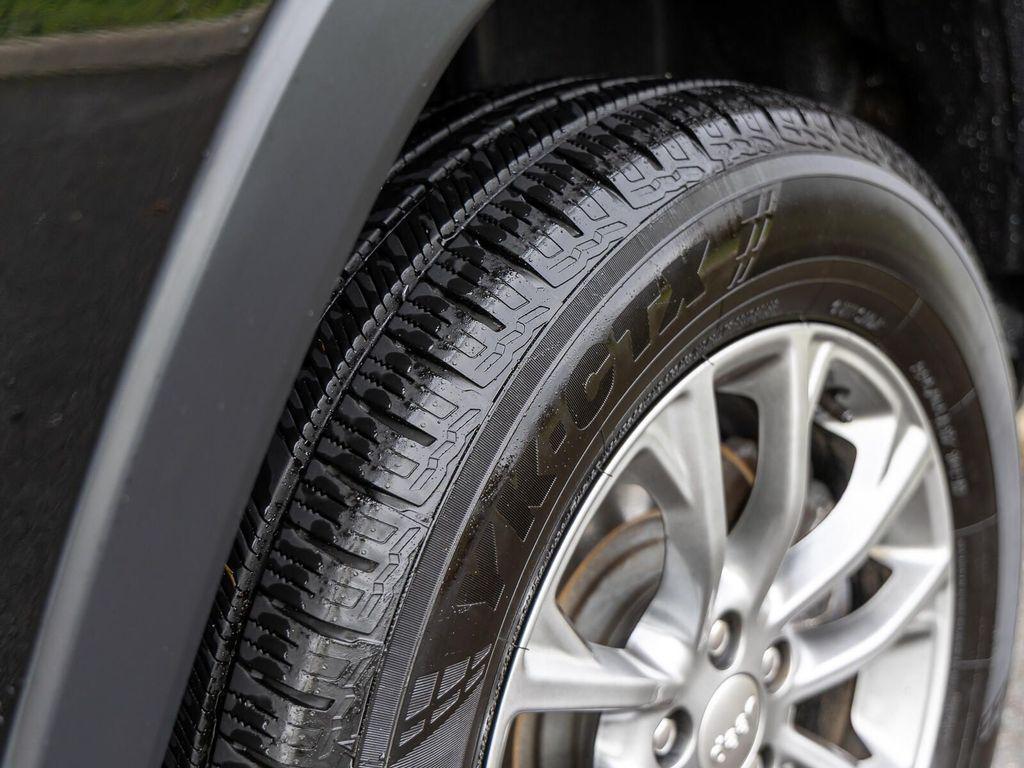 used 2019 Jeep Cherokee car, priced at $15,494