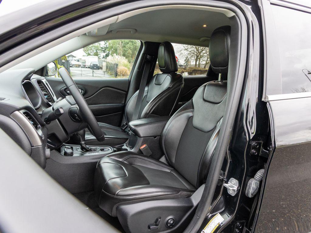 used 2019 Jeep Cherokee car, priced at $16,235