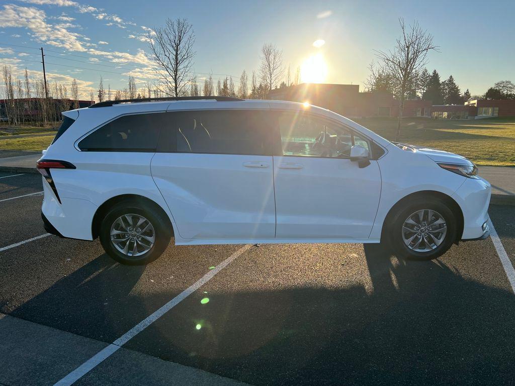 used 2021 Toyota Sienna car, priced at $35,897