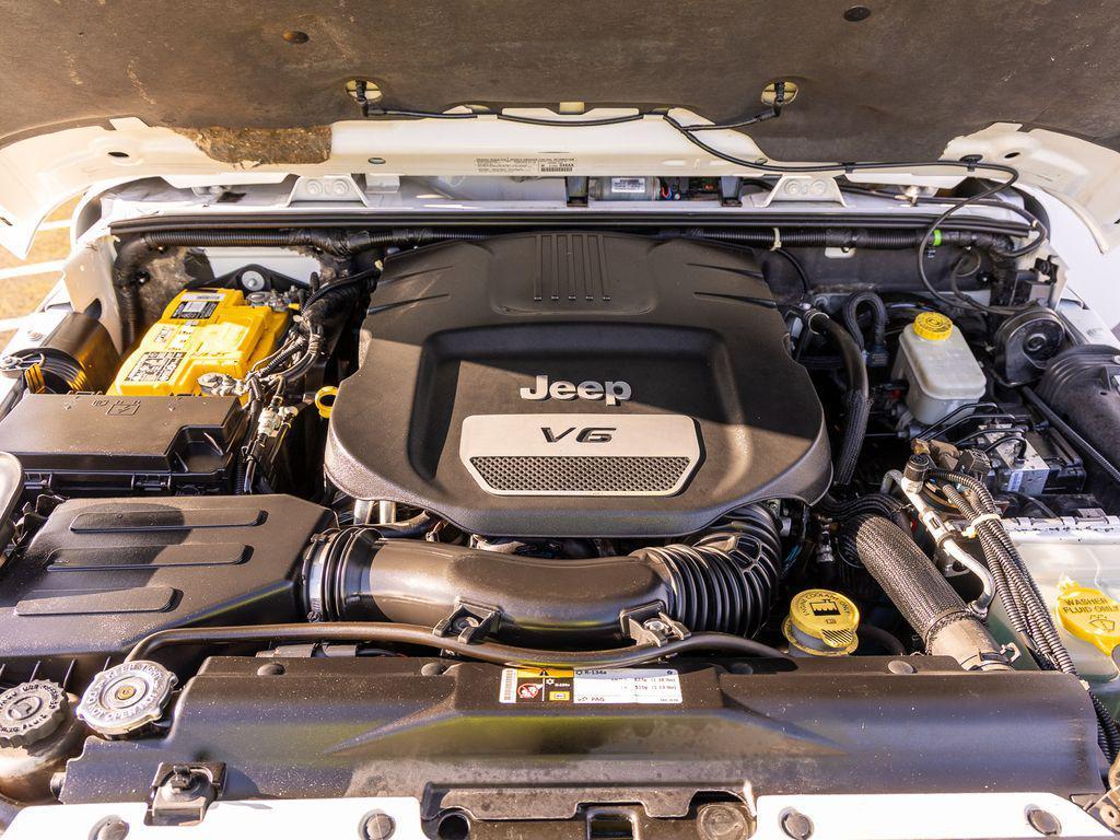 used 2014 Jeep Wrangler Unlimited car, priced at $14,997