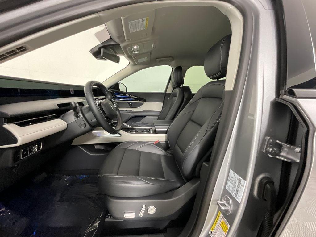 used 2025 Lincoln Nautilus car, priced at $49,642