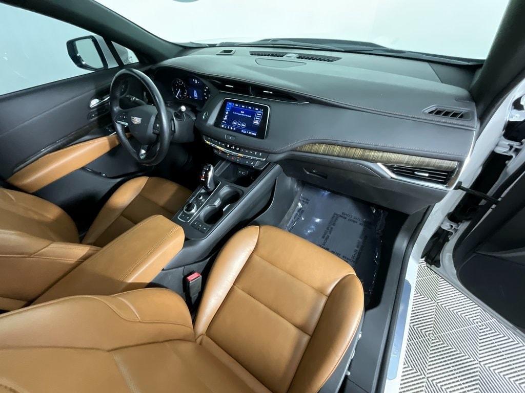 used 2023 Cadillac XT4 car, priced at $25,996