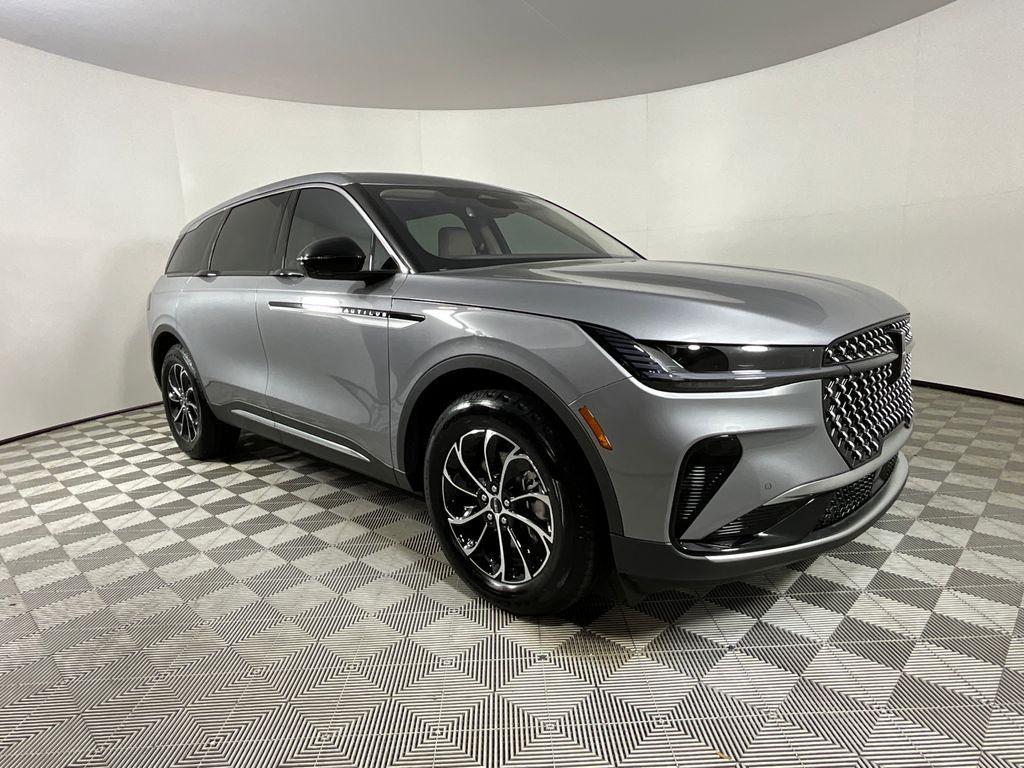 used 2025 Lincoln Nautilus car, priced at $49,461