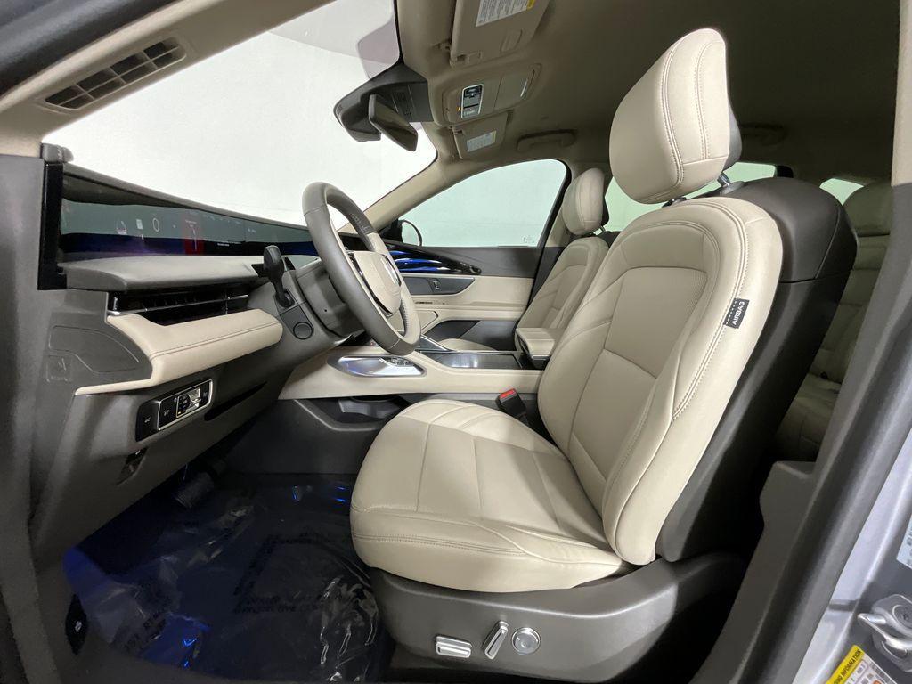 used 2025 Lincoln Nautilus car, priced at $49,461