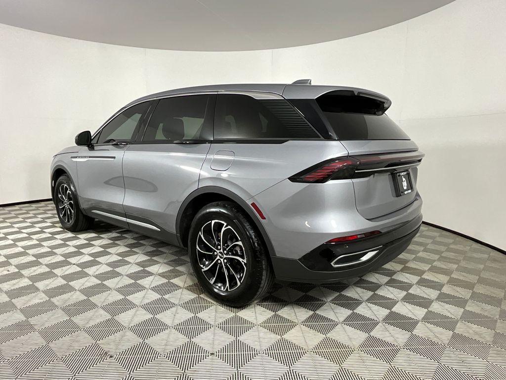 used 2025 Lincoln Nautilus car, priced at $49,461