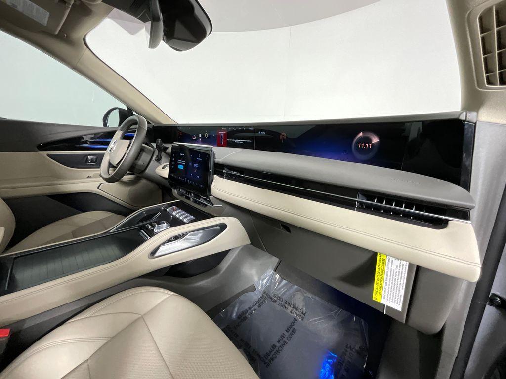 used 2025 Lincoln Nautilus car, priced at $49,461