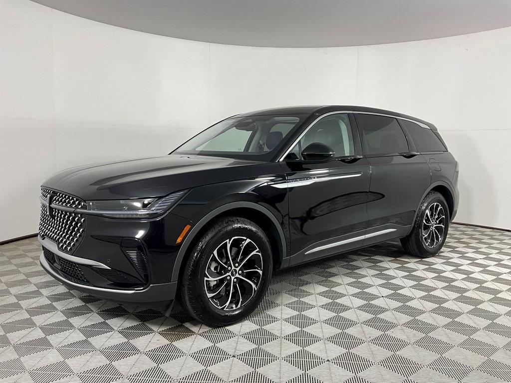 used 2025 Lincoln Nautilus car, priced at $47,911