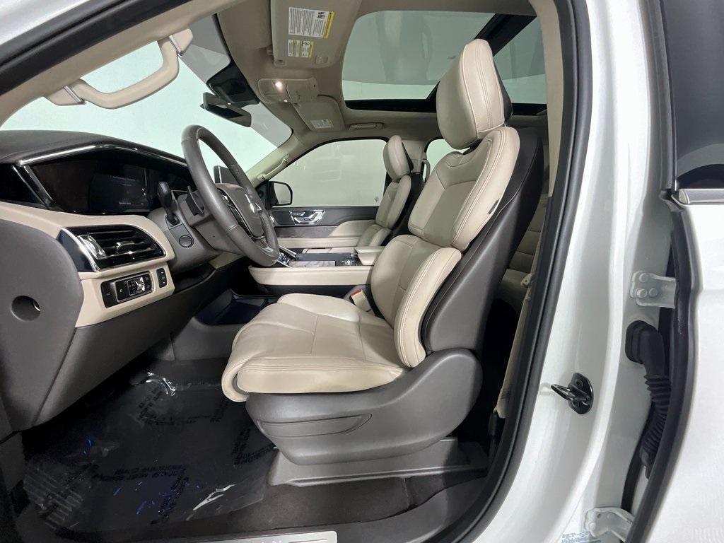 used 2024 Lincoln Navigator car, priced at $67,991