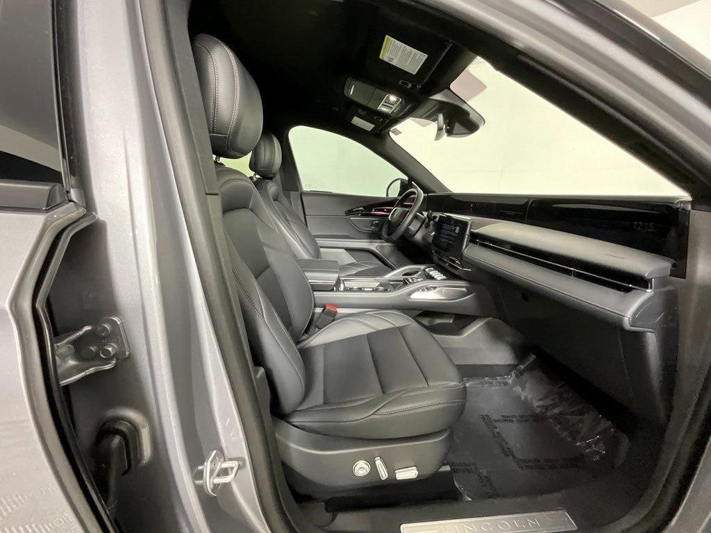 used 2025 Lincoln Nautilus car, priced at $46,811