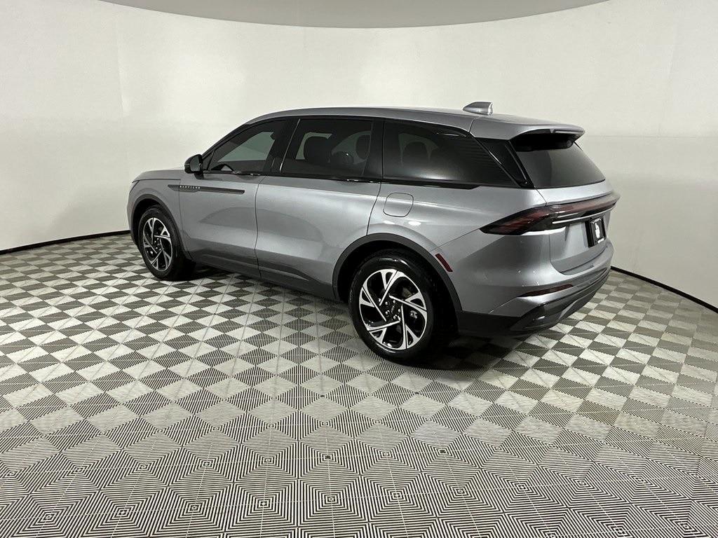 used 2025 Lincoln Nautilus car, priced at $46,811