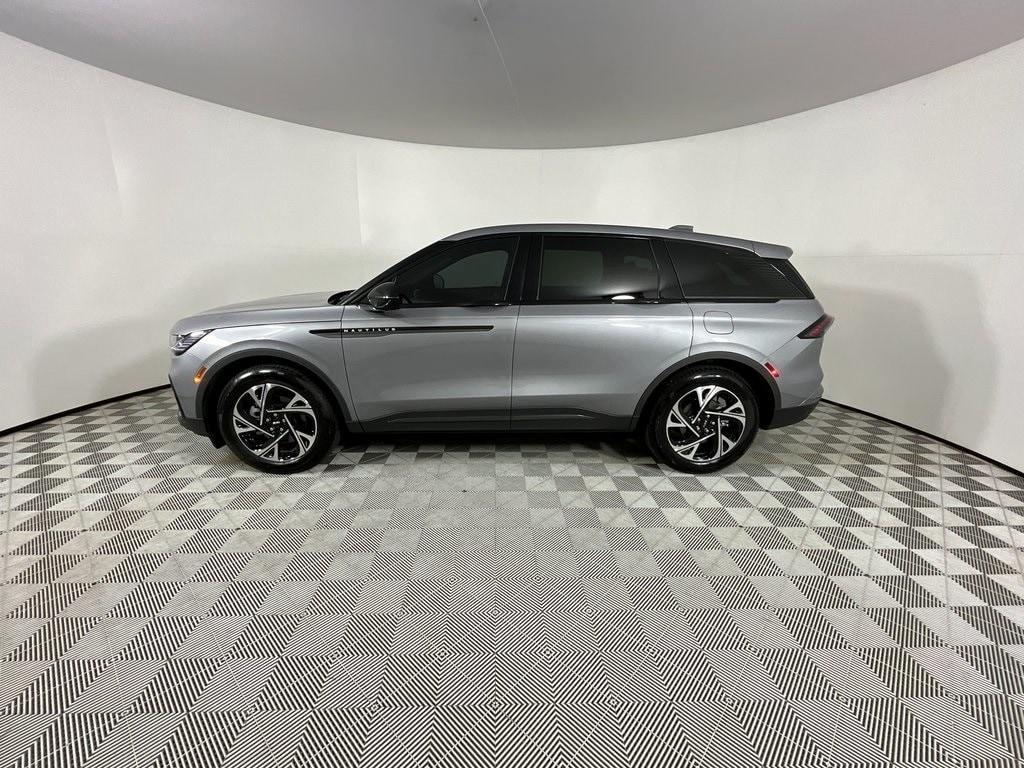 used 2025 Lincoln Nautilus car, priced at $46,811
