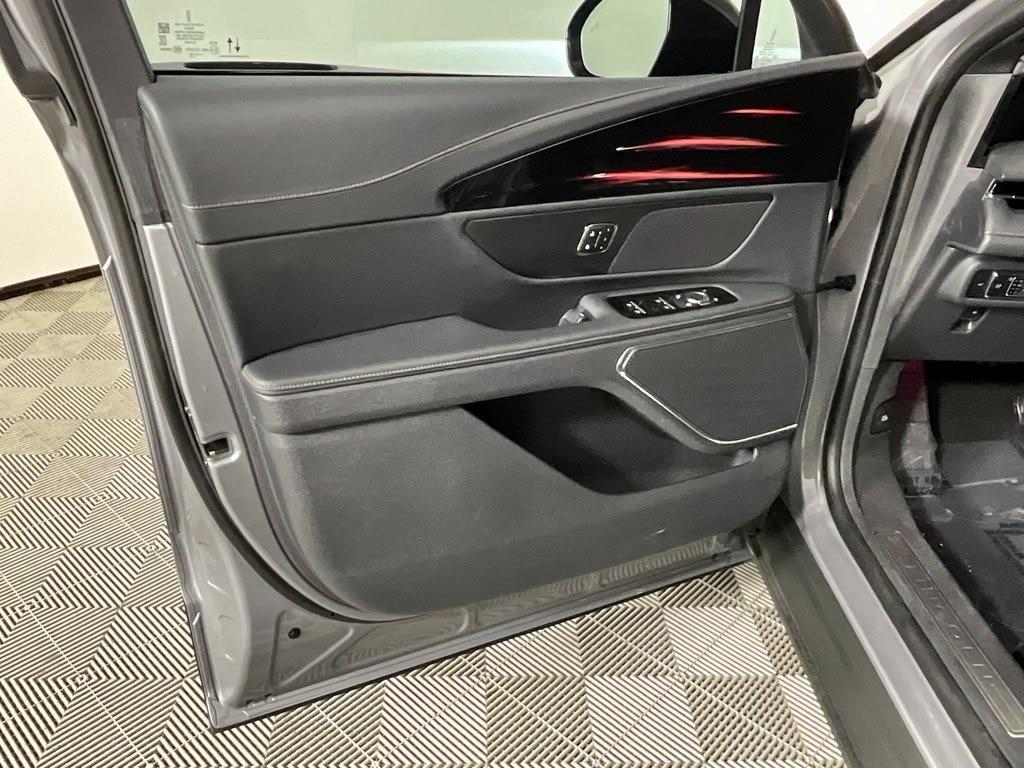 used 2025 Lincoln Nautilus car, priced at $46,811