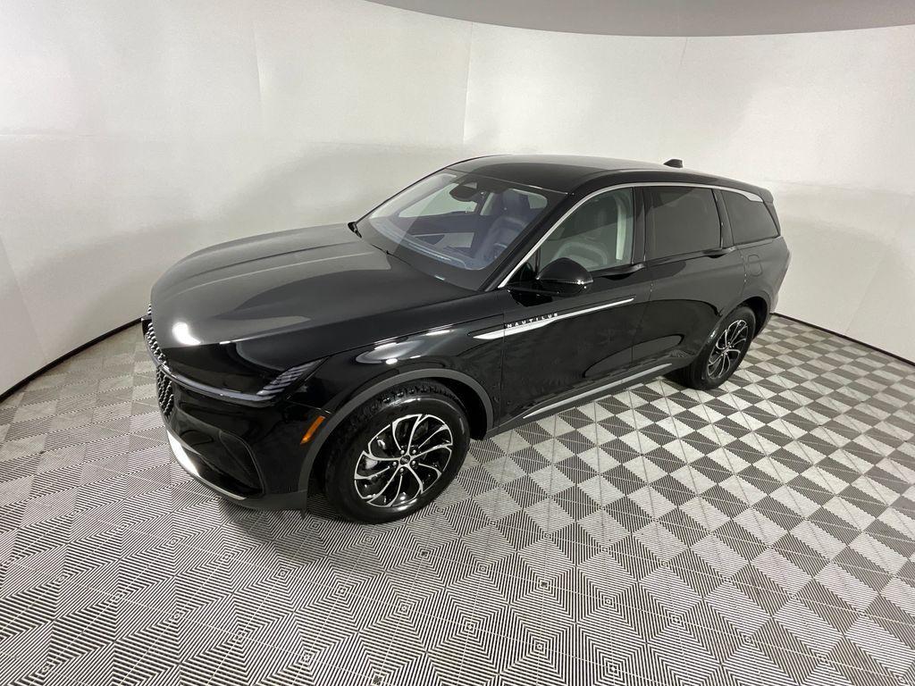 used 2025 Lincoln Nautilus car, priced at $47,794