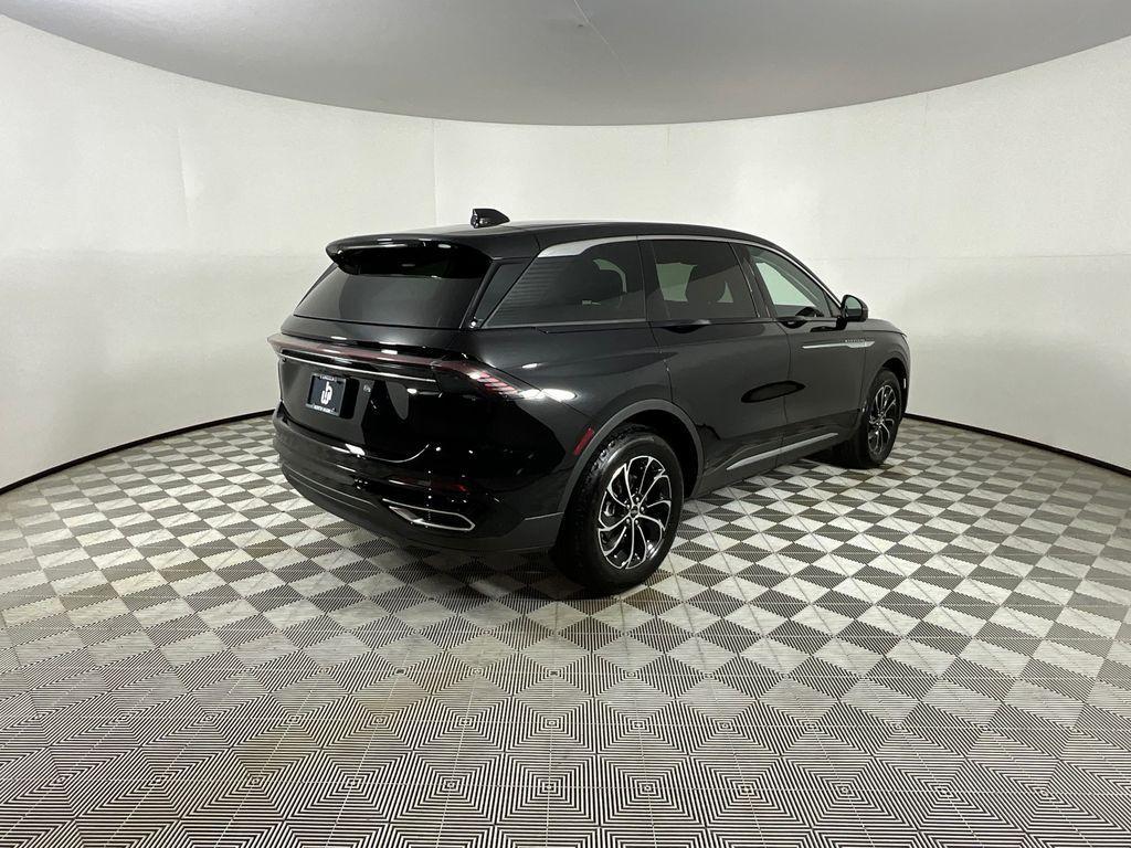 used 2025 Lincoln Nautilus car, priced at $47,794