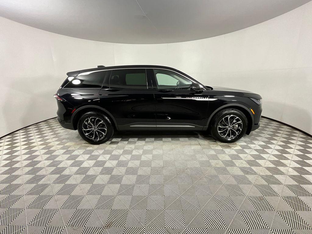 used 2025 Lincoln Nautilus car, priced at $47,794