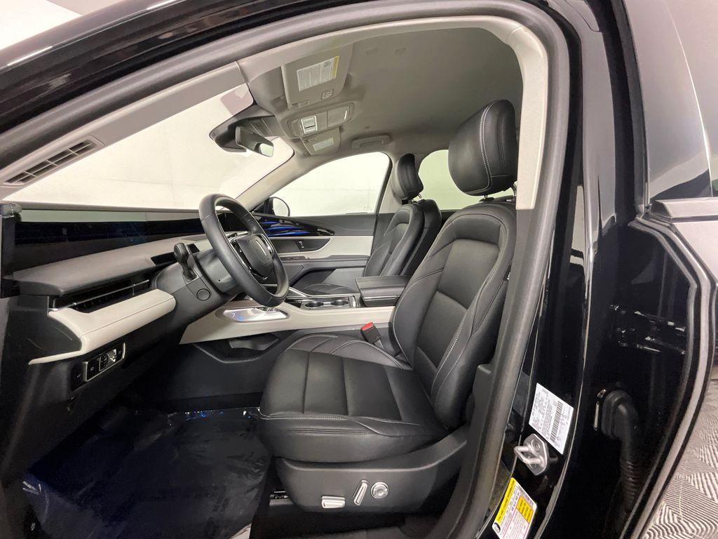used 2025 Lincoln Nautilus car, priced at $47,794
