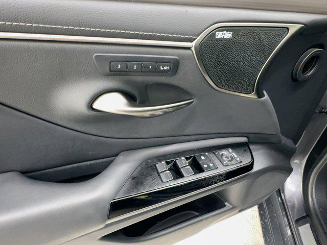 used 2024 Lexus ES 300h car, priced at $38,999