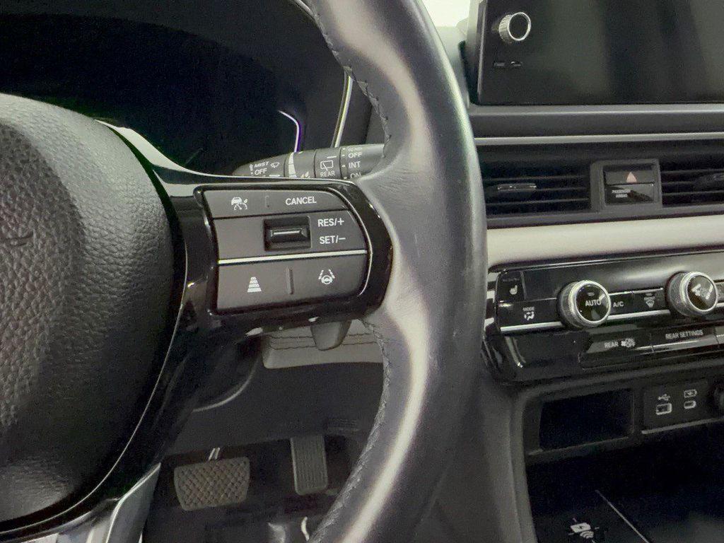 used 2023 Honda Pilot car, priced at $25,199