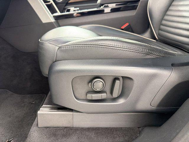 used 2020 Land Rover Discovery car, priced at $23,999