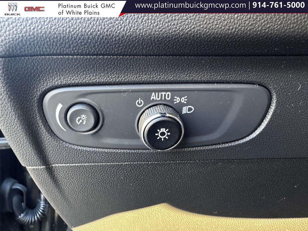 used 2023 Buick Envision car, priced at $25,997